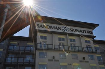 Hotel Sandman Signature 4*